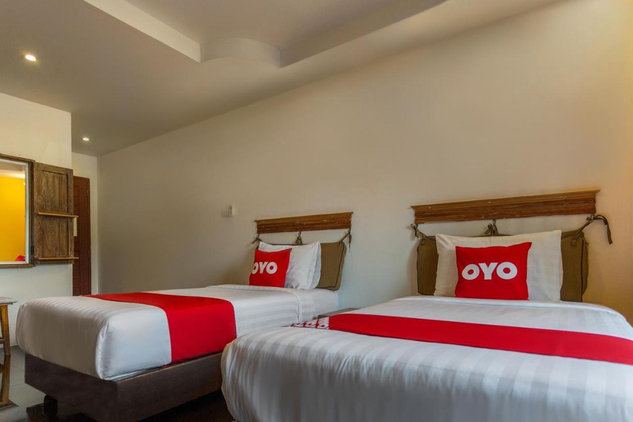 Yellow Tique Hotel ラムパーン エクステリア 写真