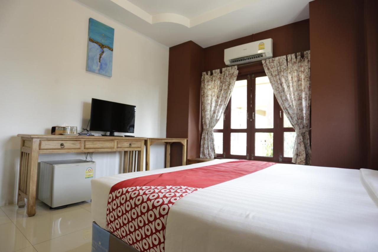 Yellow Tique Hotel ラムパーン エクステリア 写真